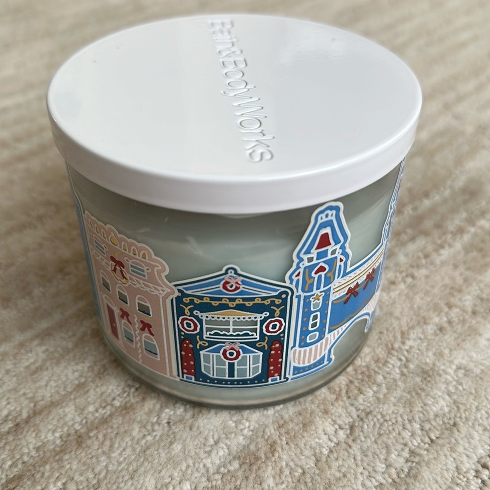 Bath And Body Works 3-wick Candle London Tea & Biscuits 14.5 Oz HTF Scent - Picture 8 of 16